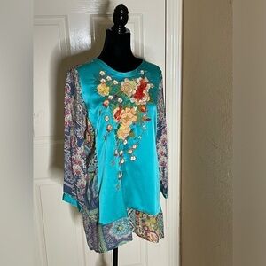 Johnny Was Indi Flower Long Sleeve Henley T Shirt Size Small​​​​​​​​​​​